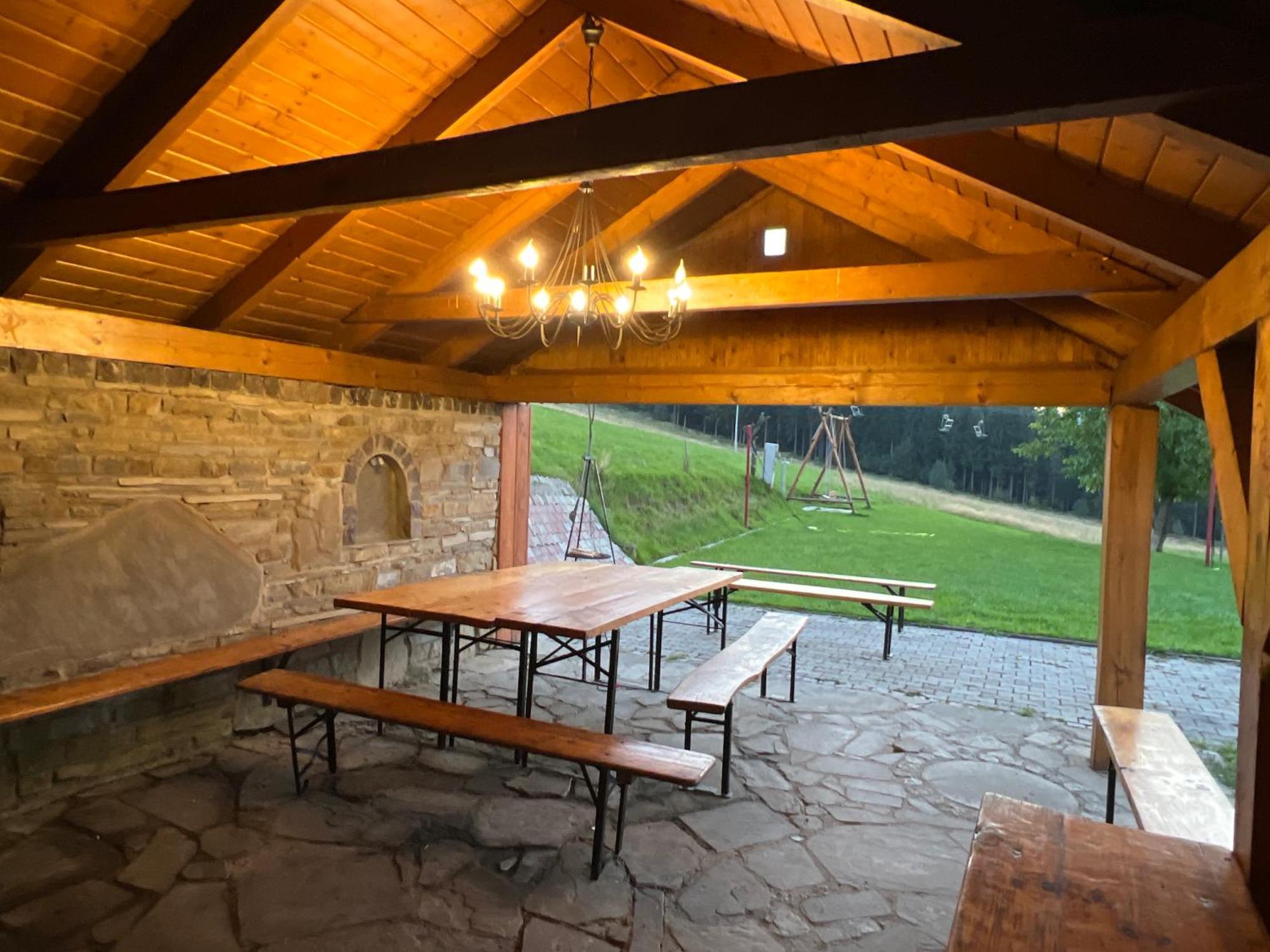 伊斯泰布纳Na Stoku住宿加早餐旅馆 外观 照片